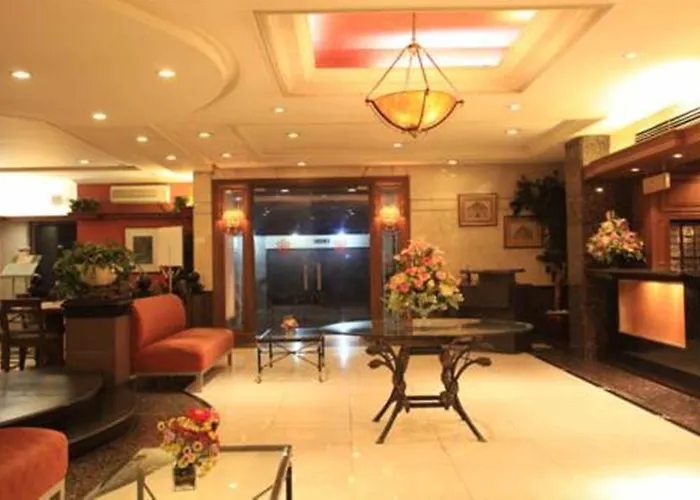 The Luneta Hotel 3*