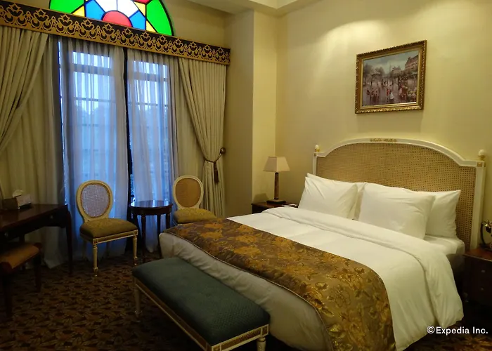 The Luneta Hotel 3*