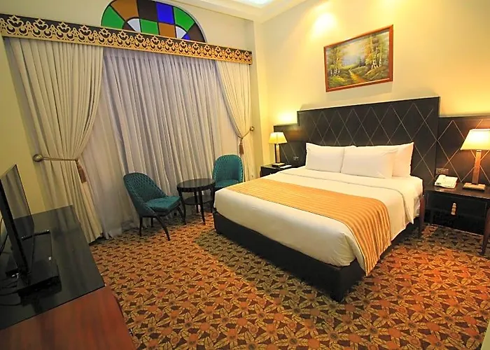 The Luneta Hotel 3*