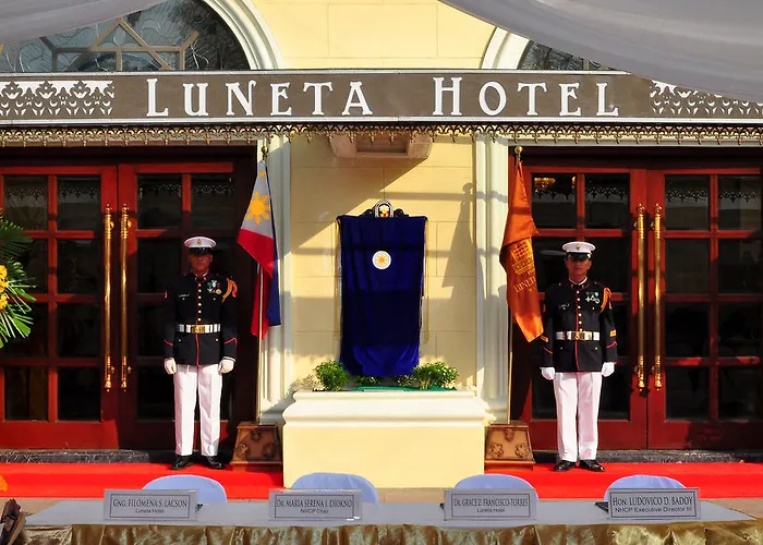 The Luneta 3* Manilla